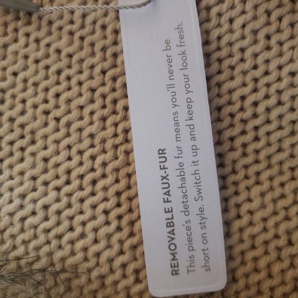 Chico's Sweater with Removable Faux Fur Collar Size 0 - Picture 7 of 9